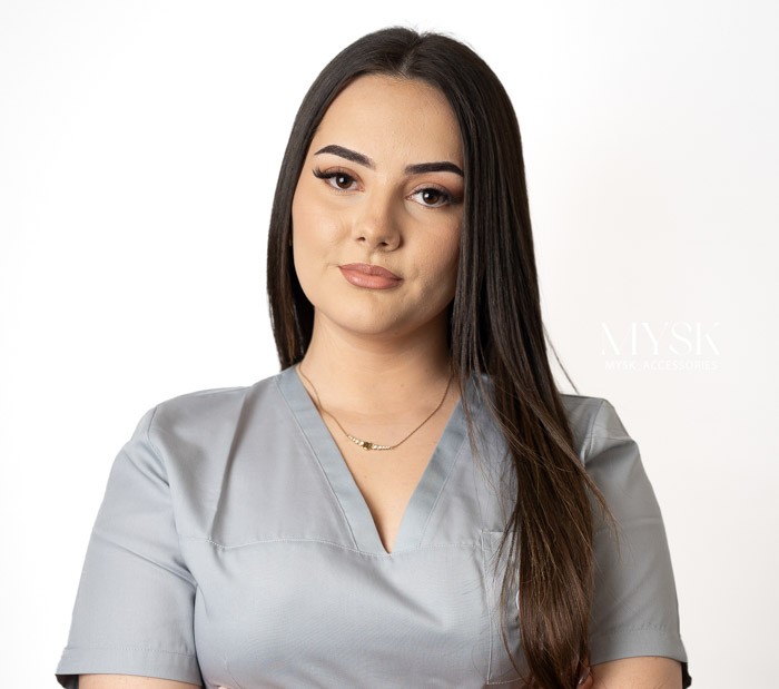 cabinet dentaire white equipe Erza Bllaca 1