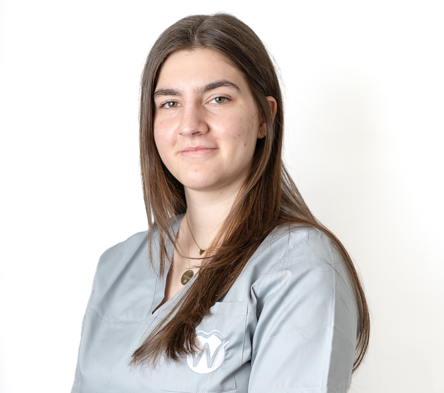cabinet dentaire white equipe Almira Mazrekaj