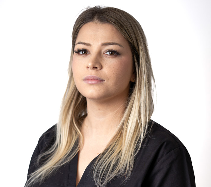 cabinet dentaire white equipe Meridona Osmani 1